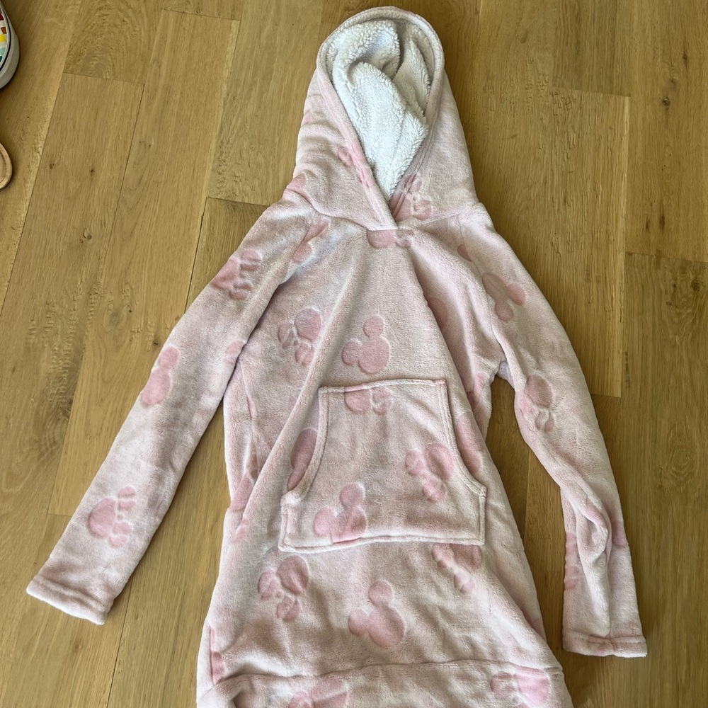 Pink Minnie mouse Disney comfy